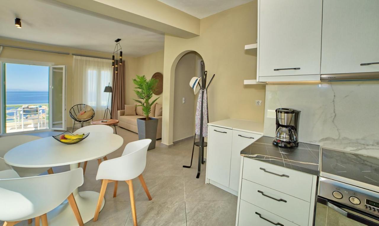 Corali Suites Andros バトシ エクステリア 写真