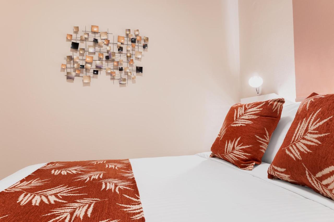 Corali Suites Andros バトシ エクステリア 写真