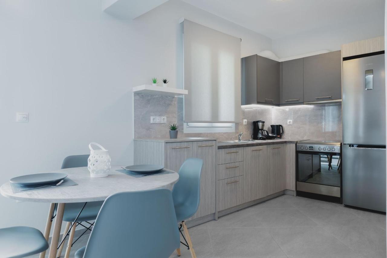 Corali Suites Andros バトシ エクステリア 写真
