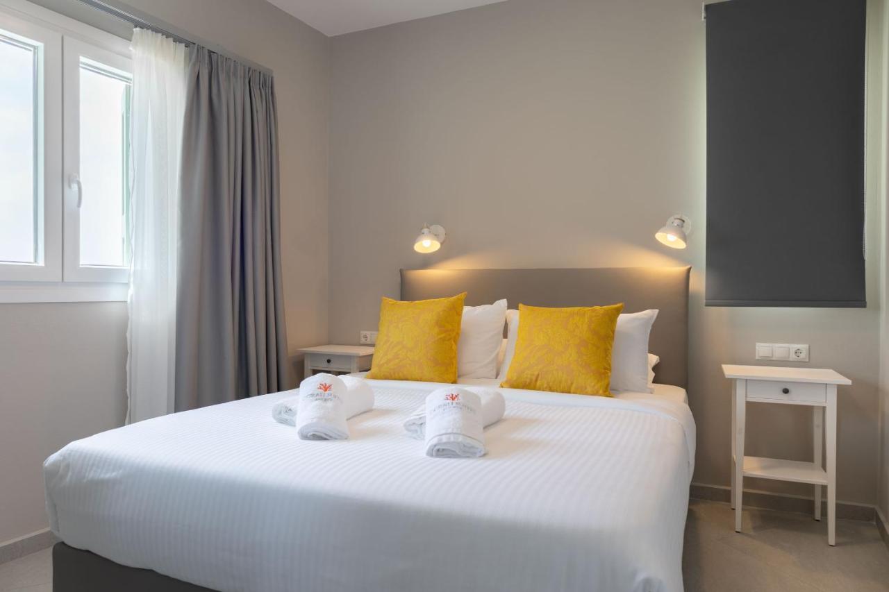 Corali Suites Andros バトシ エクステリア 写真