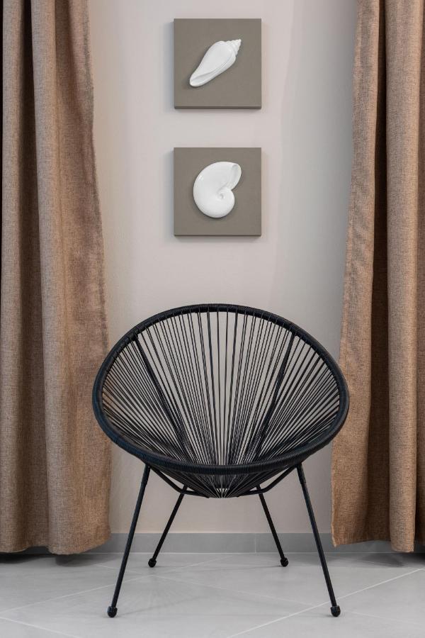 Corali Suites Andros バトシ エクステリア 写真