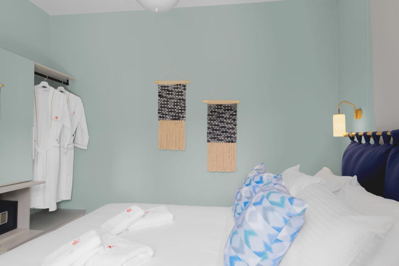 Corali Suites Andros バトシ エクステリア 写真