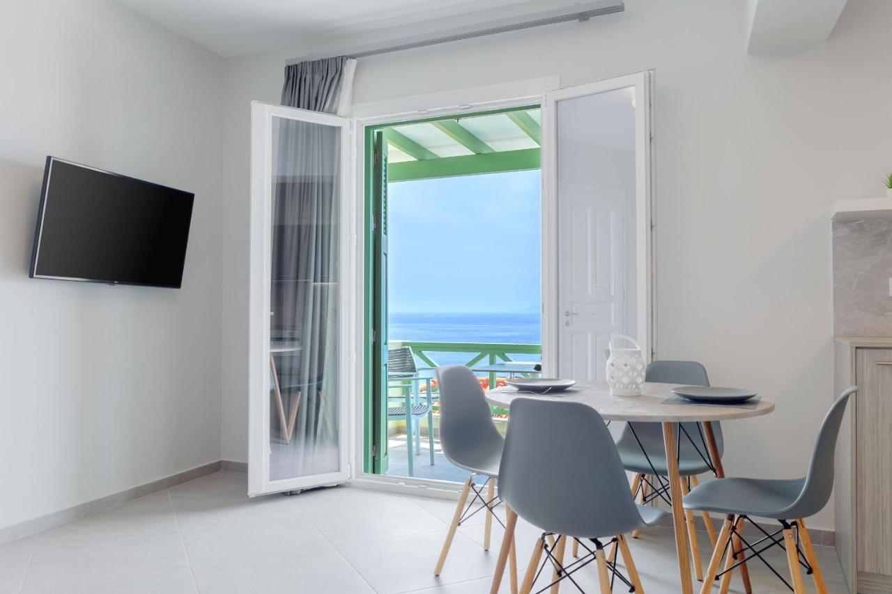 Corali Suites Andros バトシ エクステリア 写真
