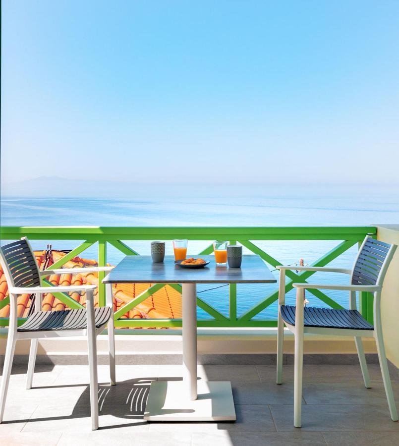 Corali Suites Andros バトシ エクステリア 写真